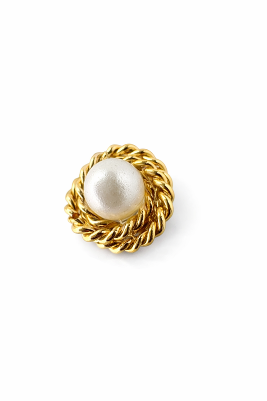 Signature Line Twist Pearl